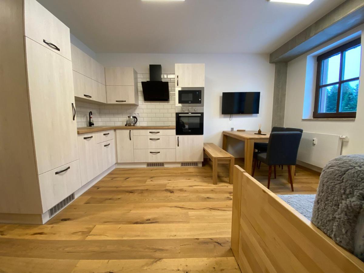 Wellness Apartman Pila Kvilda Eksteriør billede